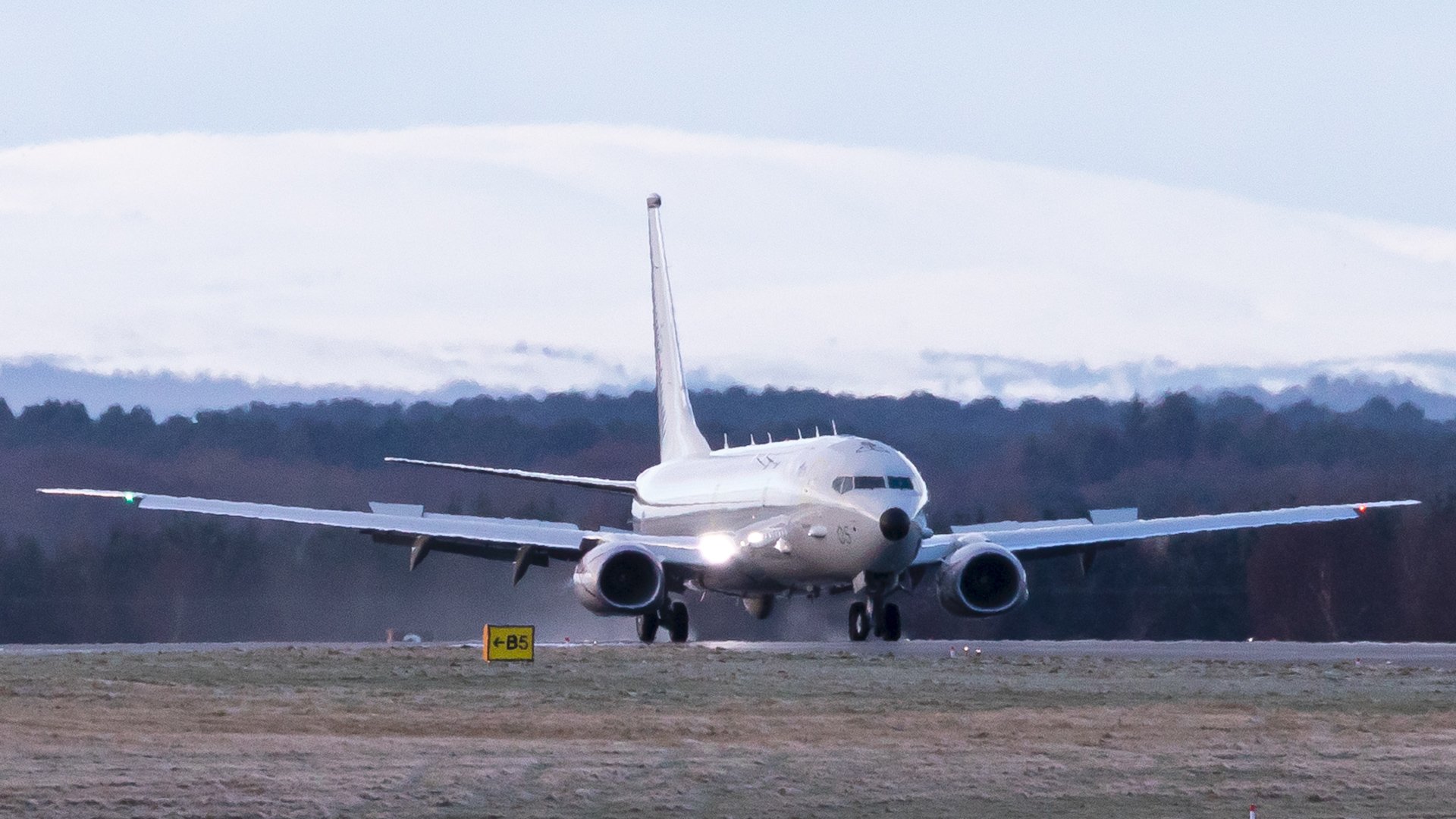 Fifth PA8 Poseidon aircraft lands at RAF Lossiemouth for the first time from Seattle, US 020221 CREDIT MOD